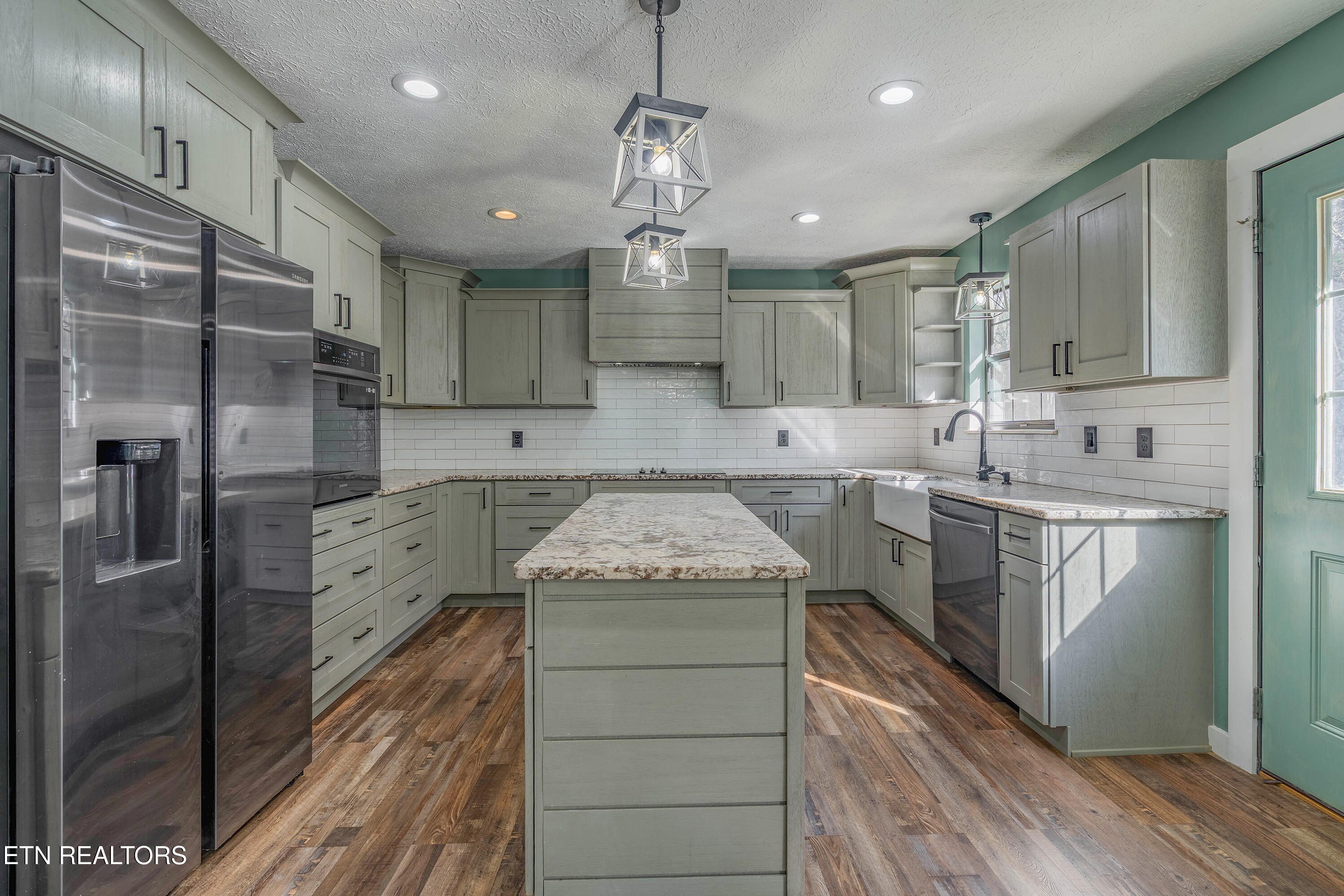 161 Adcock Hollow Road Harriman, TN 37748 - Photo 6 of 41 A7300992-HDR