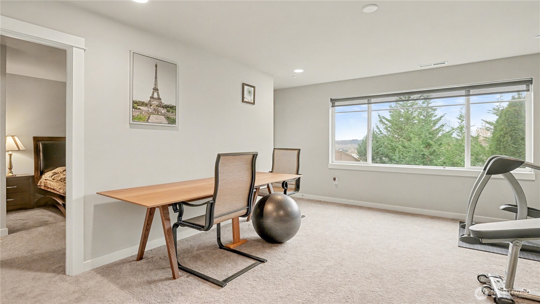 20403 93rd Place South, Unit 902 Kent, WA 98031 - Photo 15 of 40 a workspace with furniture and a window