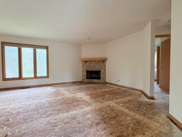 $184,900 | 481 Marstonmoor Road, Davis, IL 61019