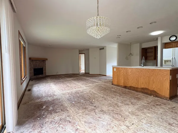 $184,900 | 481 Marstonmoor Road, Davis, IL 61019