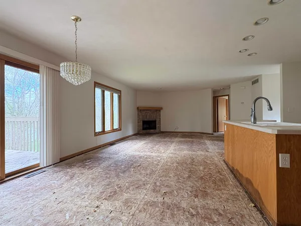 $184,900 | 481 Marstonmoor Road, Davis, IL 61019