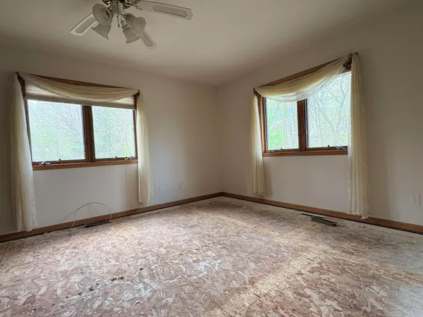 $184,900 | 481 Marstonmoor Road, Davis, IL 61019