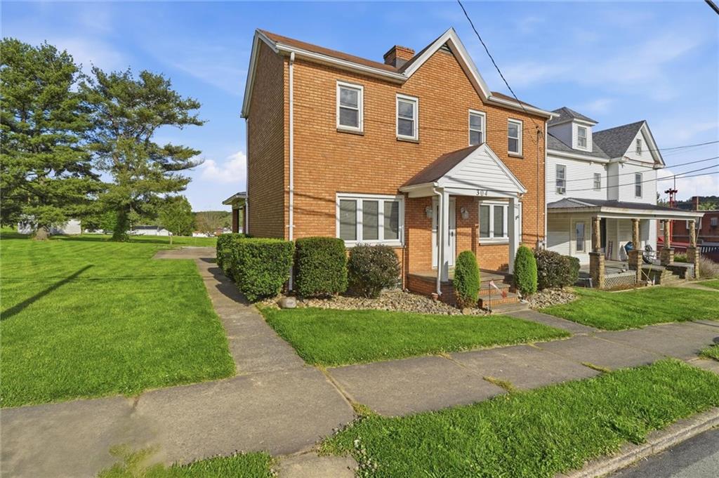 304 Liberty Street Perryopolis, PA 15473 - Photo 3 of 31