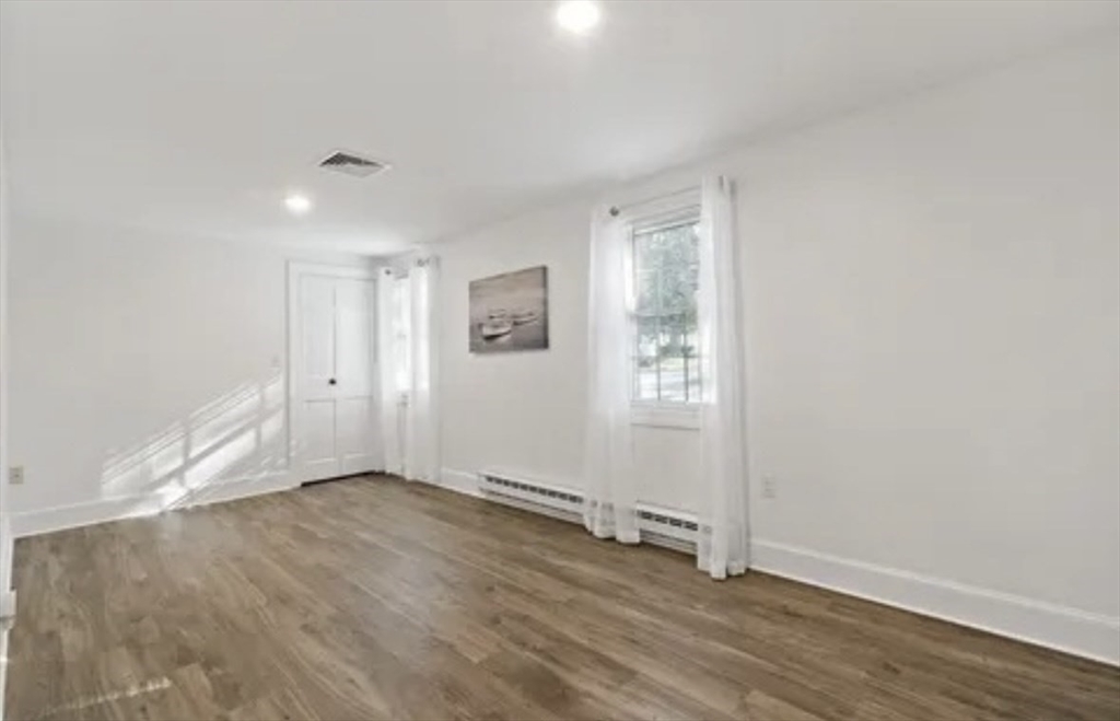 22 Riverside Drive Berkley, MA 02779 - Photo 18 of 40 Gallery Image 18