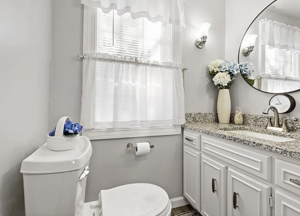 22 Riverside Drive Berkley, MA 02779 - Photo 20 of 40 Gallery Image 20