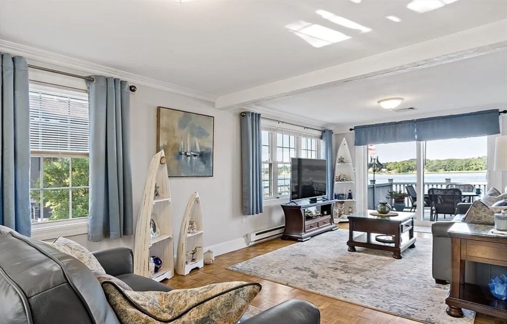 22 Riverside Drive Berkley, MA 02779 - Photo 7 of 40 Gallery Image 7