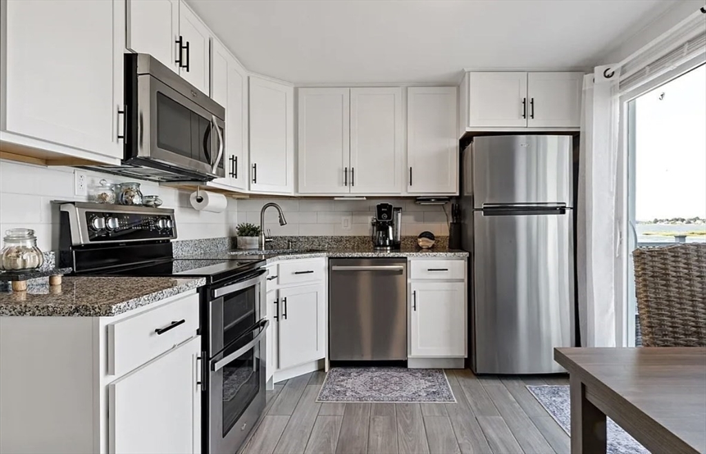 22 Riverside Drive Berkley, MA 02779 - Photo 10 of 40 Gallery Image 10