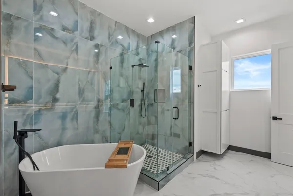 $679,000 | 3118 Clay Street, Houston, TX 77003