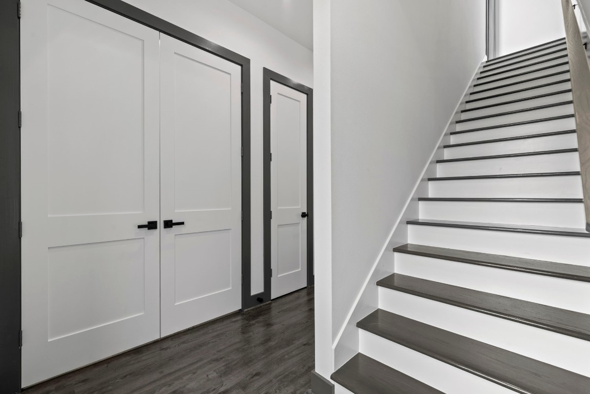 3118 Clay Street Houston, TX 77003 - Photo 26 of 32 a view of a hallway with wooden floor and entryway