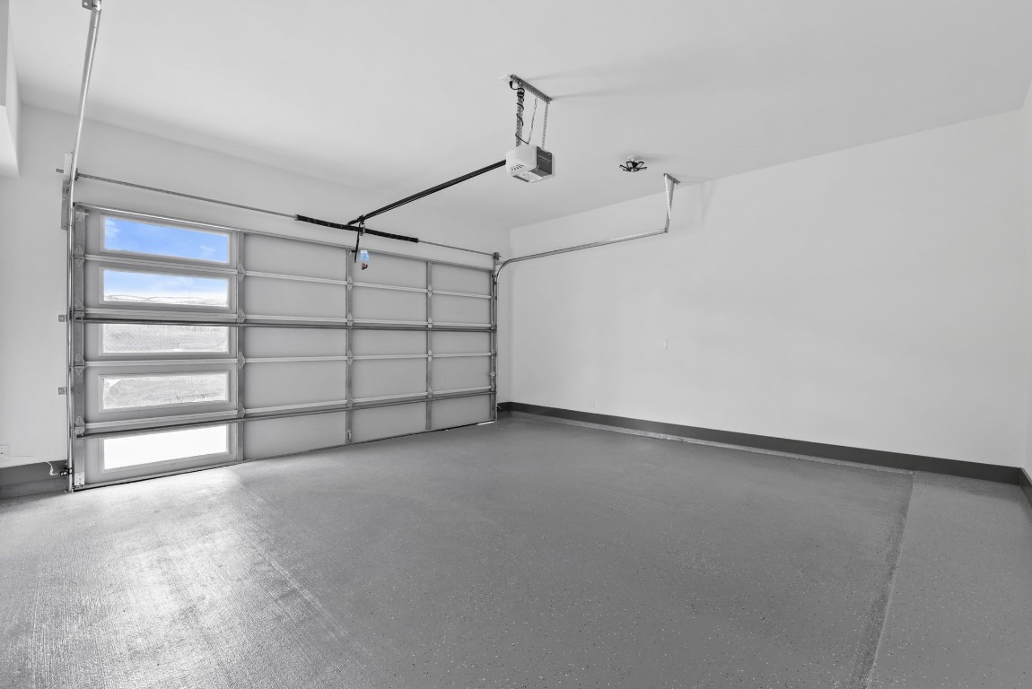 3118 Clay Street Houston, TX 77003 - Photo 32 of 32 a view of a garage