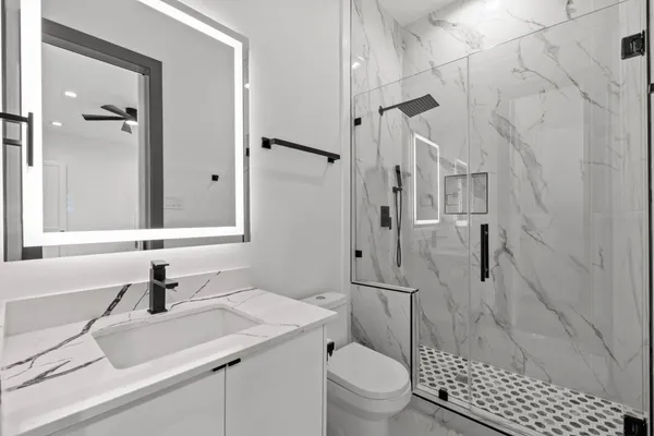 $679,000 | 3118 Clay Street, Houston, TX 77003