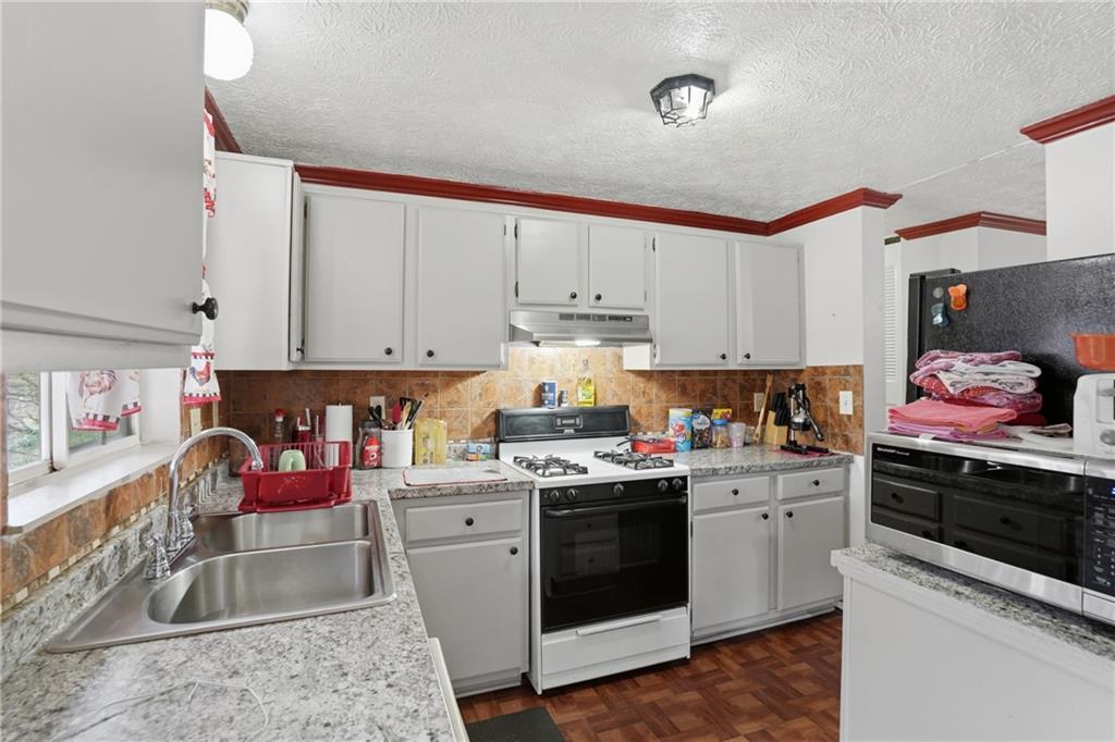 6751 Lismore Drive Norcross, GA 30093 - Photo 8 of 27