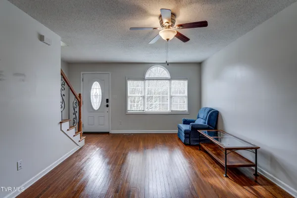 $1,600 | 119 Amanda Lane, Unit 6, Bristol, TN 37620