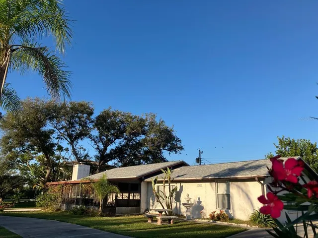 $312,700 | 4705 Lemon Bay Drive, Venice, FL 34293