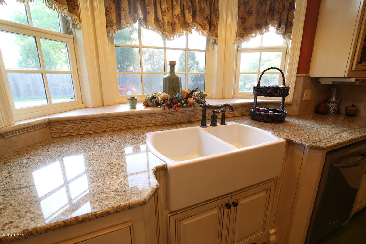 1222 Dugas Road Lafayette, LA 70507 - Photo 14 of 40 KitchenSink
