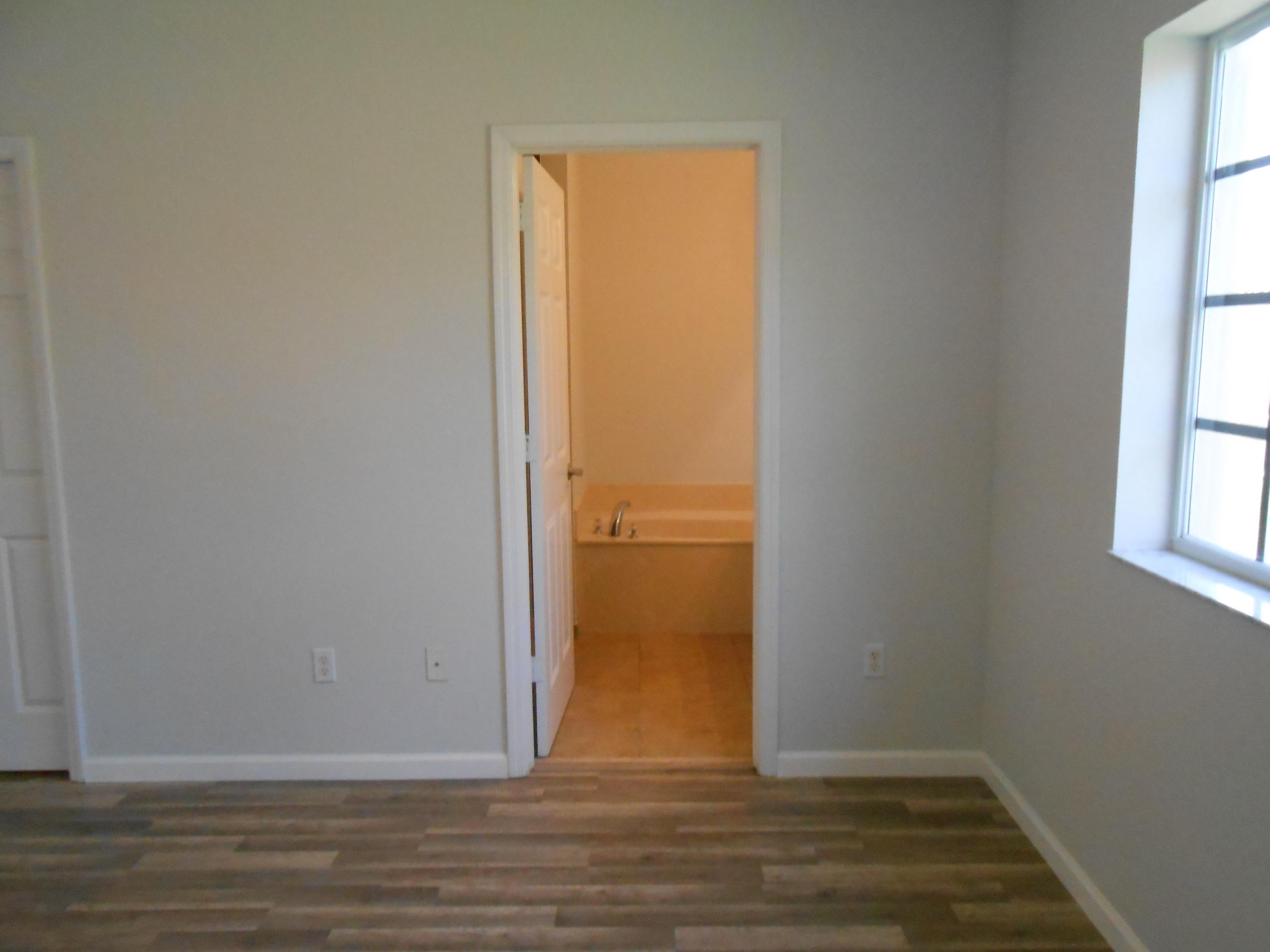 1950 Flamingo Place Riviera Beach, FL 33404 - Photo 23 of 30 025