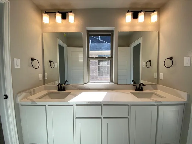 $464,990 | 360 Devonshire Drive, Greenville, TX 75401