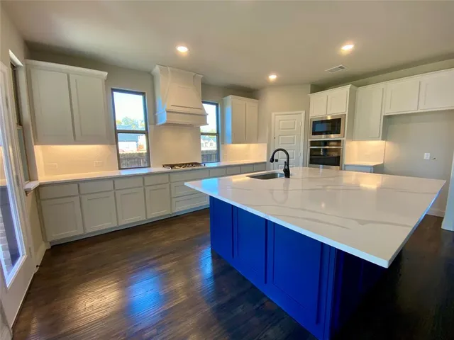 $464,990 | 360 Devonshire Drive, Greenville, TX 75401