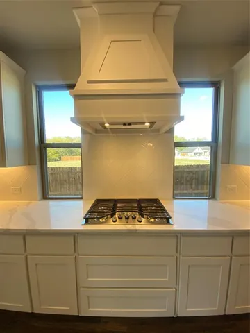 $464,990 | 360 Devonshire Drive, Greenville, TX 75401