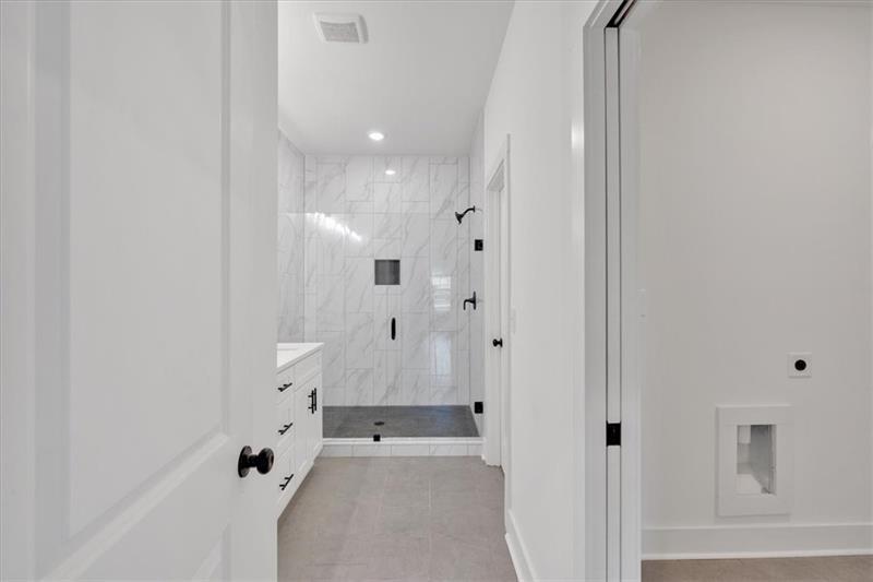 133 Old Alabama Road Southeast Emerson, GA 30137 - Photo 24 of 44 a view of a bathroom with shower