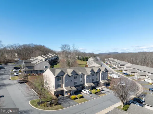 a picture of city view