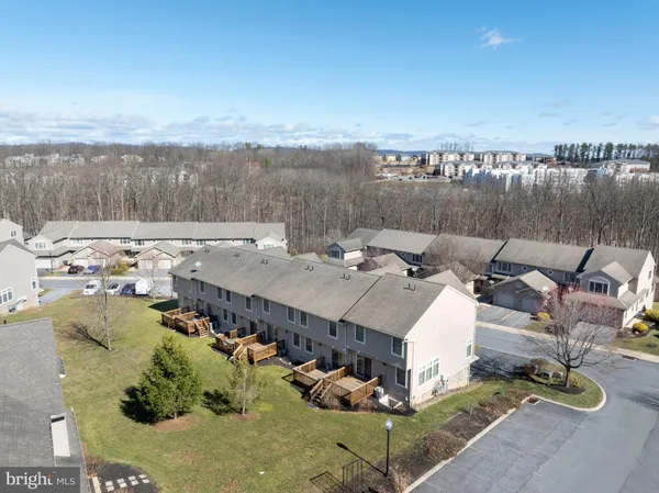 a view of a terrace with sitting area