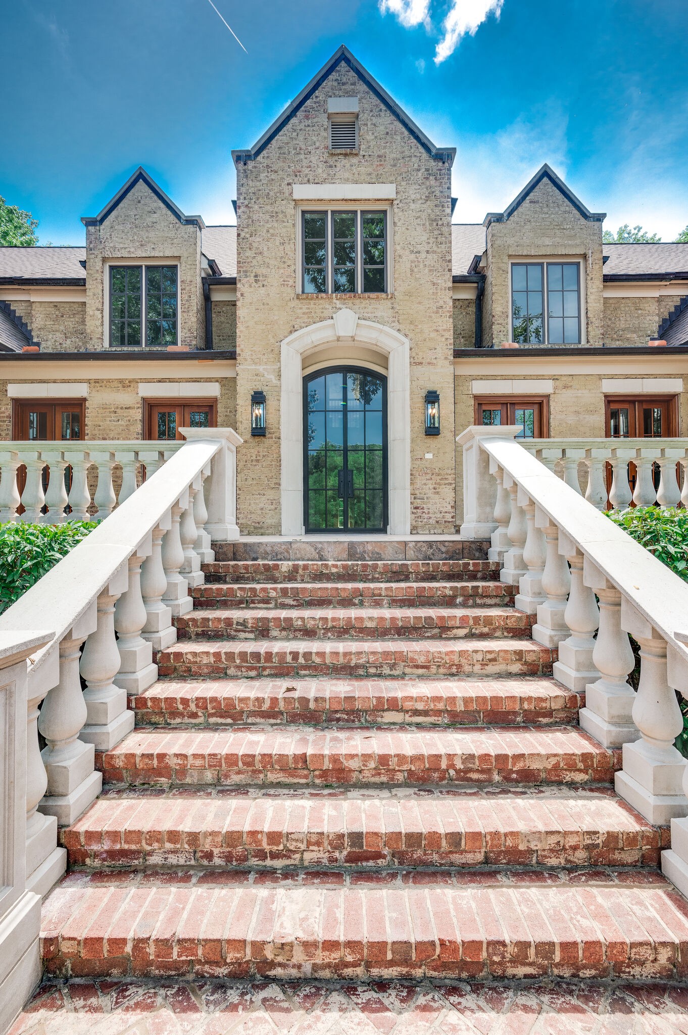 1073 Vaughn Crest Boulevard Franklin, TN 37069 - Photo 3 of 70