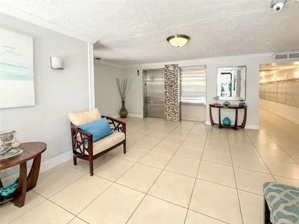 $180,000 | 605 Oaks Drive, Unit 703, Pompano Beach, FL 33069