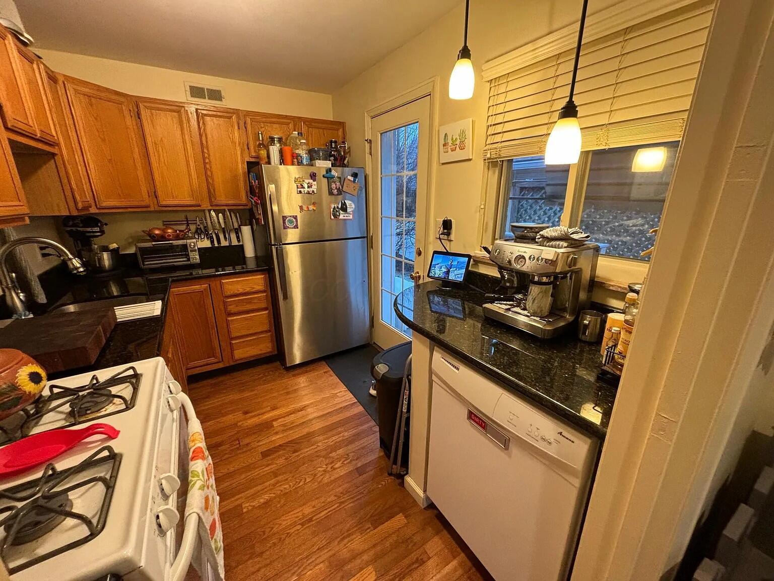 1841 Ridgecliff Road Columbus, OH 43221 - Photo 11 of 39 Kitchen