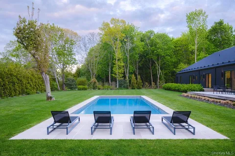 $2,800,000 | 1895 Pequash Avenue, Cutchogue, NY 11935
