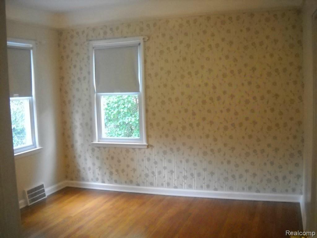 28310 Five Mile Road Livonia, MI 48154 - Photo 11 of 28 DSCN2195.jpg