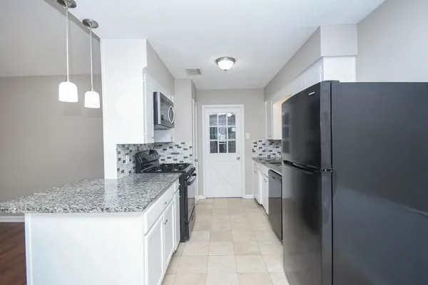 $1,650 | 710 Barnesville Street, Channelview, TX 77530