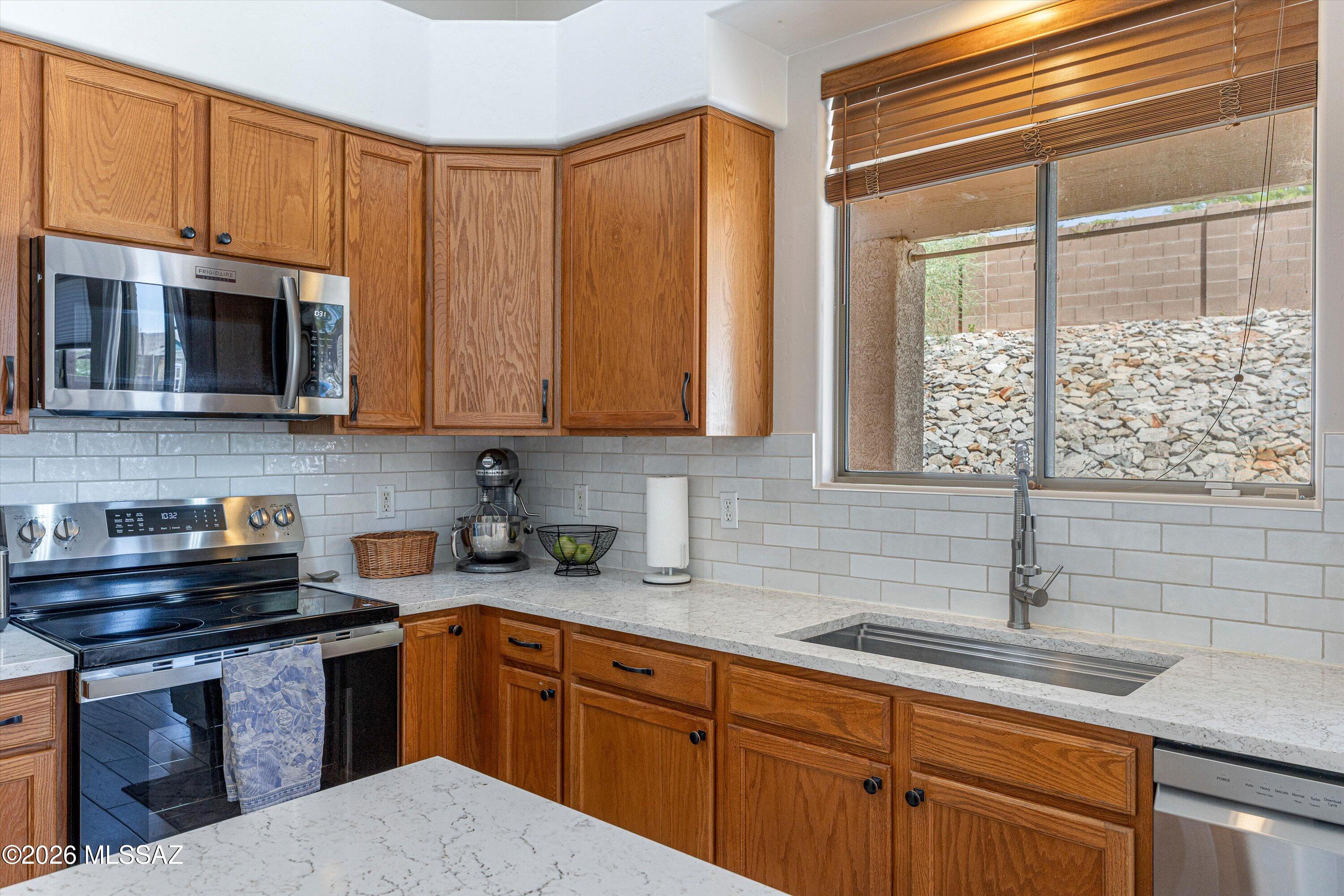 356 West Plateau Road Tucson, AZ 85737 - Photo 10 of 38
