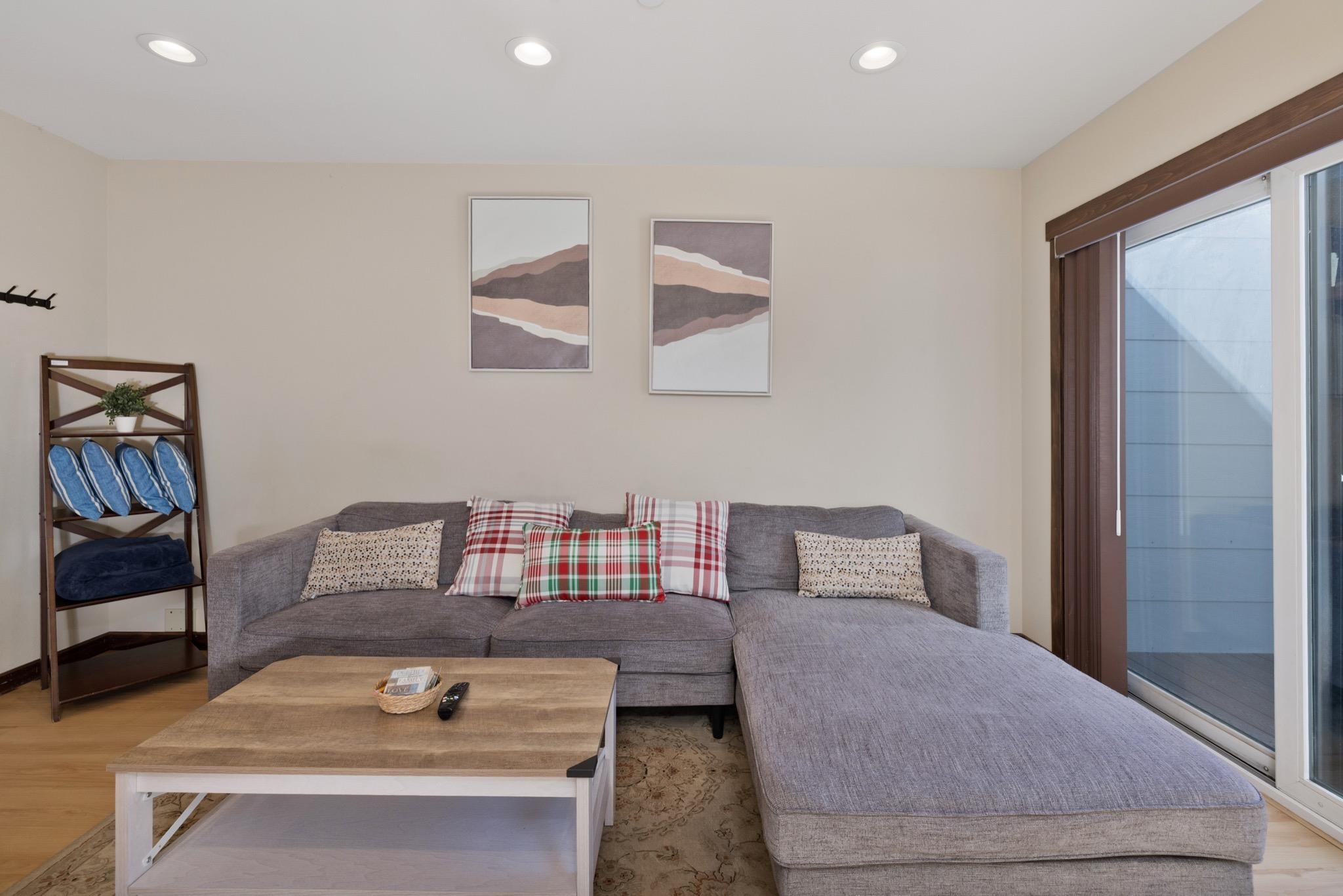 28 Oak Tree Way, Unit 8 Mammoth Lakes, CA 93546 - Photo 12 of 32 Living area with light wood finished floors and recessed lighting
