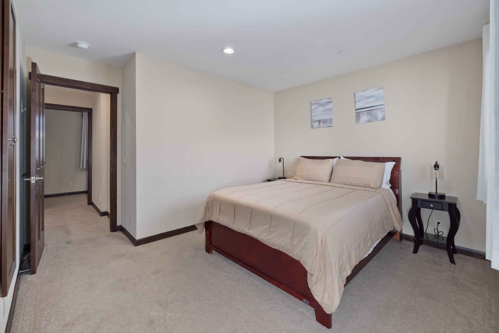 28 Oak Tree Way, Unit 8 Mammoth Lakes, CA 93546 - Photo 18 of 32 Bedroom featuring light carpet and recessed lighting