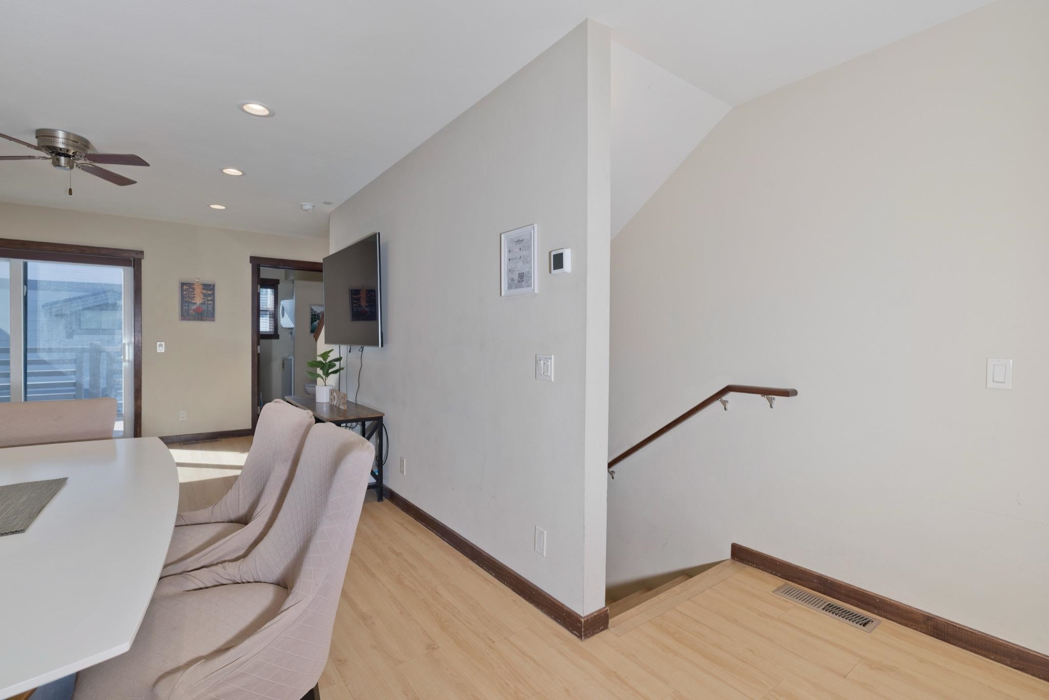 28 Oak Tree Way, Unit 8 Mammoth Lakes, CA 93546 - Photo 4 of 32 Dining room featuring light wood finished floors, recessed lighting, and a ceiling fan