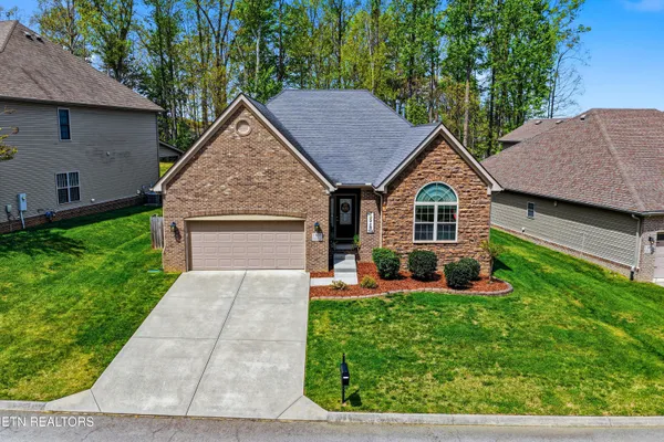 $639,900 | 1865 Hidden Deer Lane, Knoxville, TN 37922