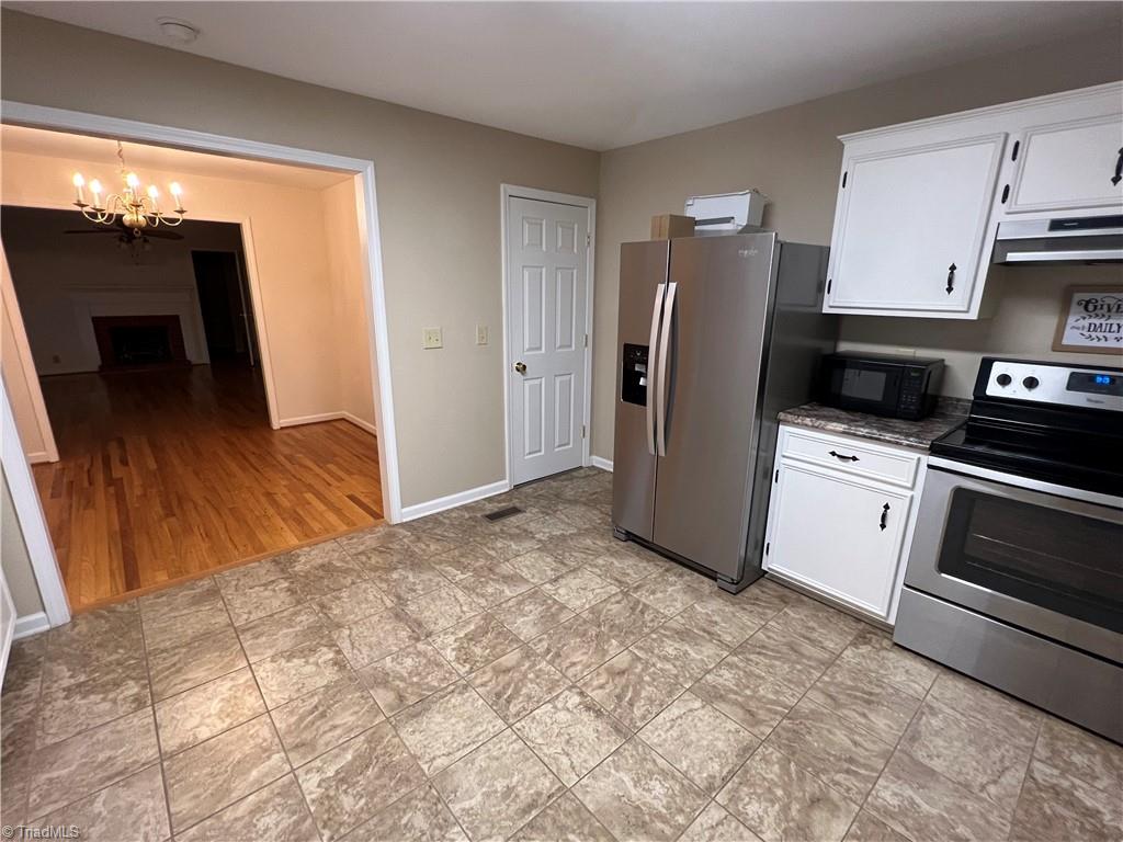 5227 Siloam Road Dobson, NC 27017 - Photo 6 of 29 Gallery Image 6