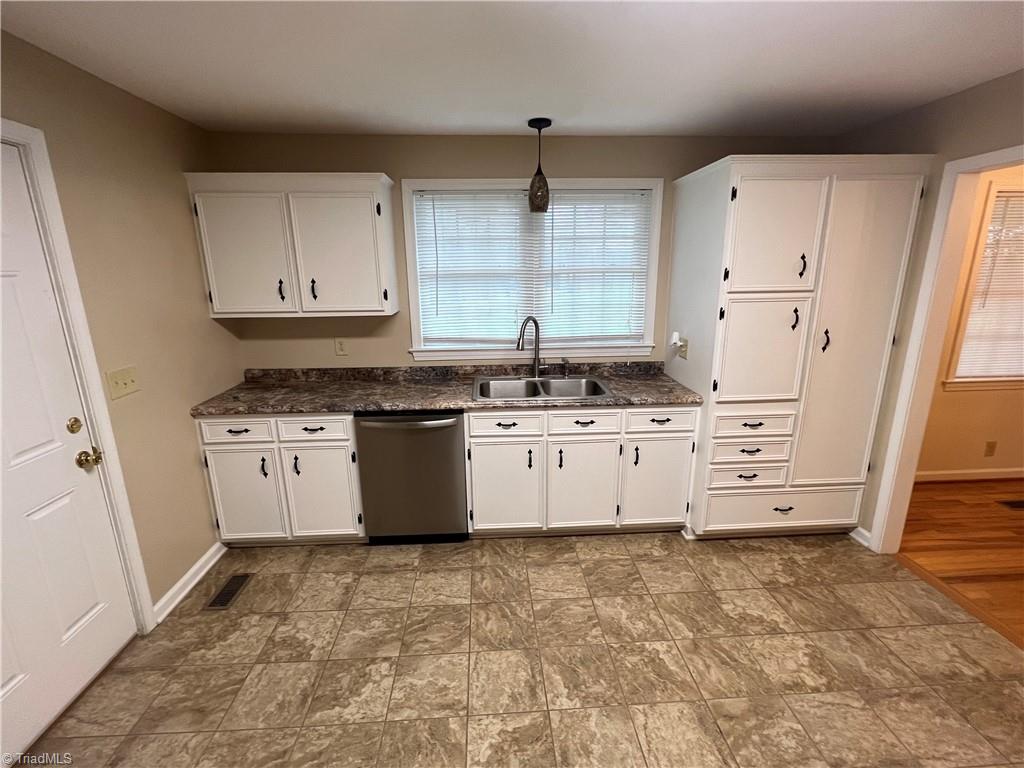 5227 Siloam Road Dobson, NC 27017 - Photo 7 of 29 Gallery Image 7