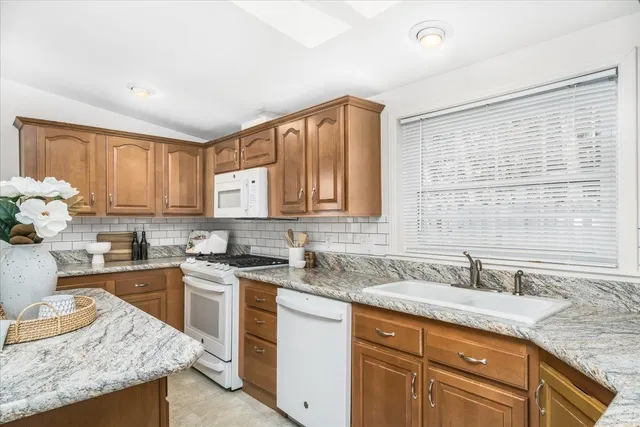 $349,900 | 80 Ledgewood Way, Manchester, NH 03104