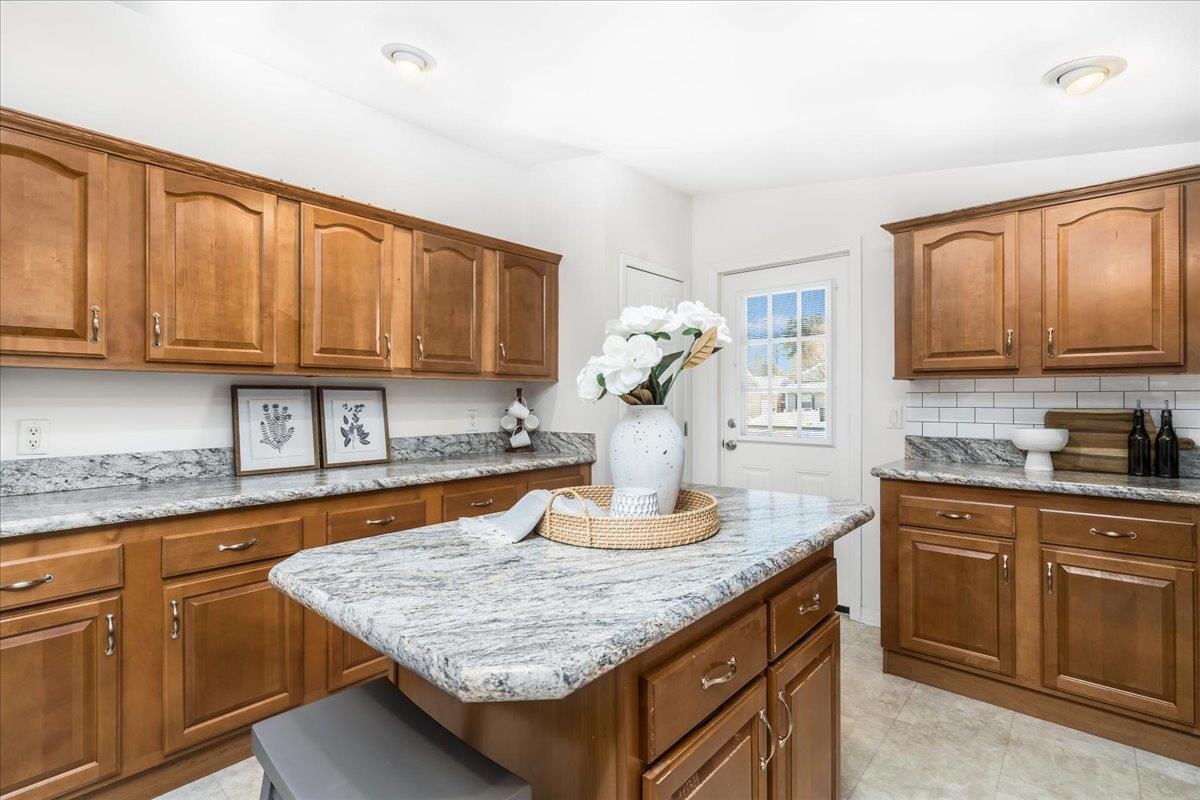 80 Ledgewood Way Manchester, NH 03104 - Photo 15 of 48