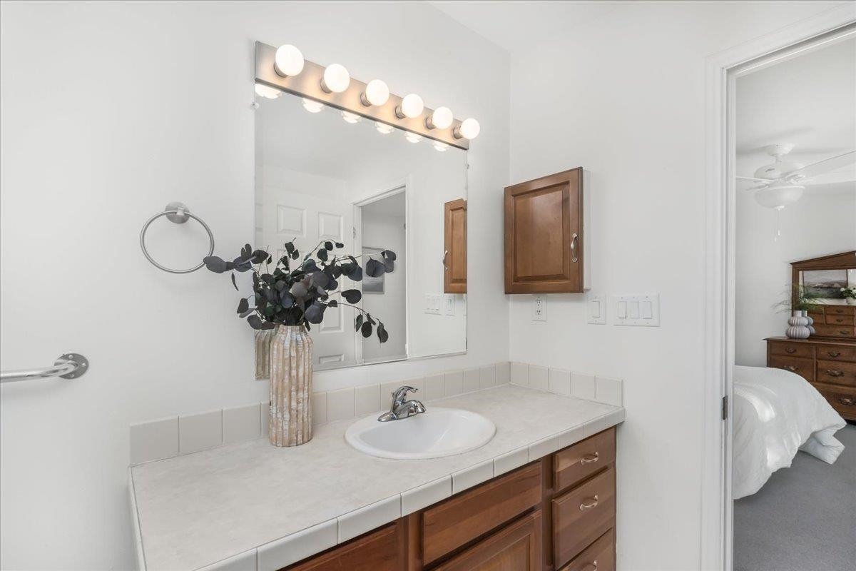 80 Ledgewood Way Manchester, NH 03104 - Photo 23 of 48