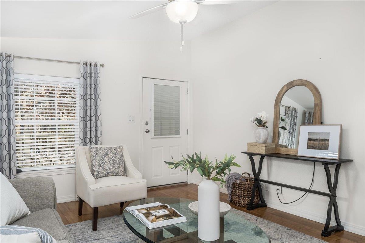 80 Ledgewood Way Manchester, NH 03104 - Photo 4 of 48