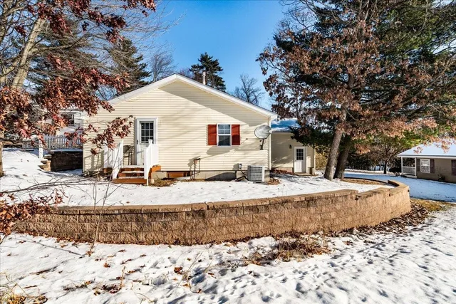 $349,900 | 80 Ledgewood Way, Manchester, NH 03104