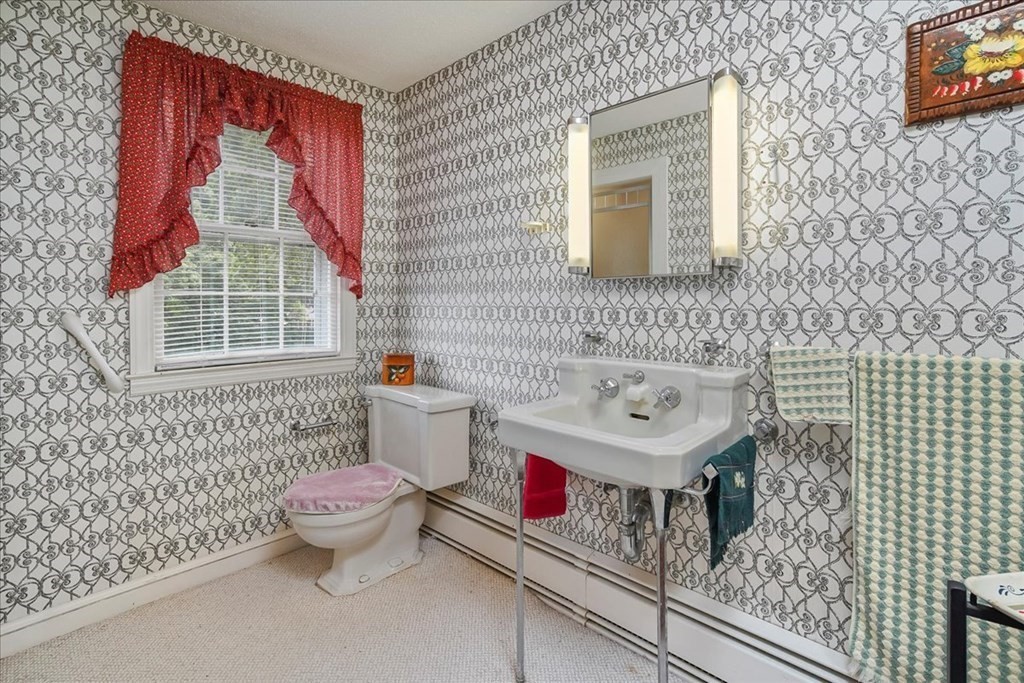 1375 South Branch Parkway Springfield, MA 01129 - Photo 25 of 39 Gallery Image 25