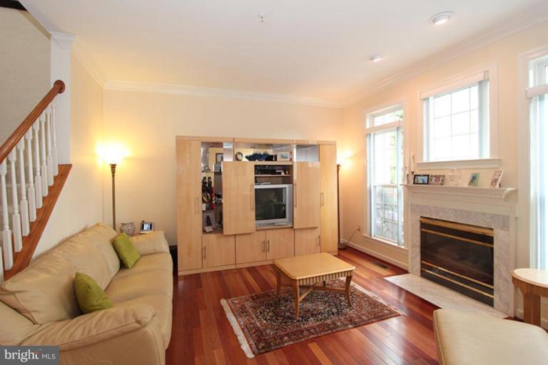 5934 Halpine Road Rockville, MD 20851 - Photo 10 of 26 Living Room