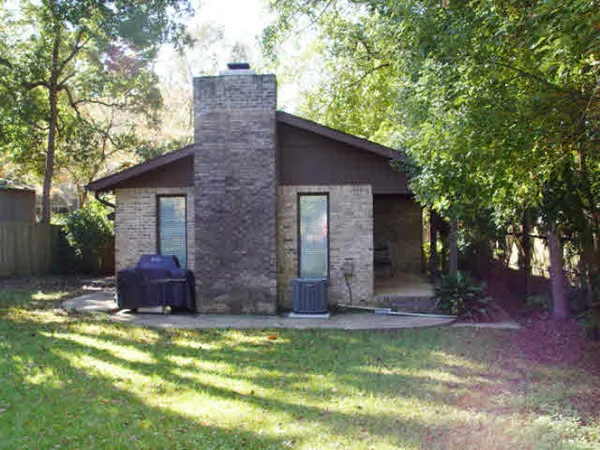 $1,200 | 209 Pier Avenue, Fairhope, AL 36532
