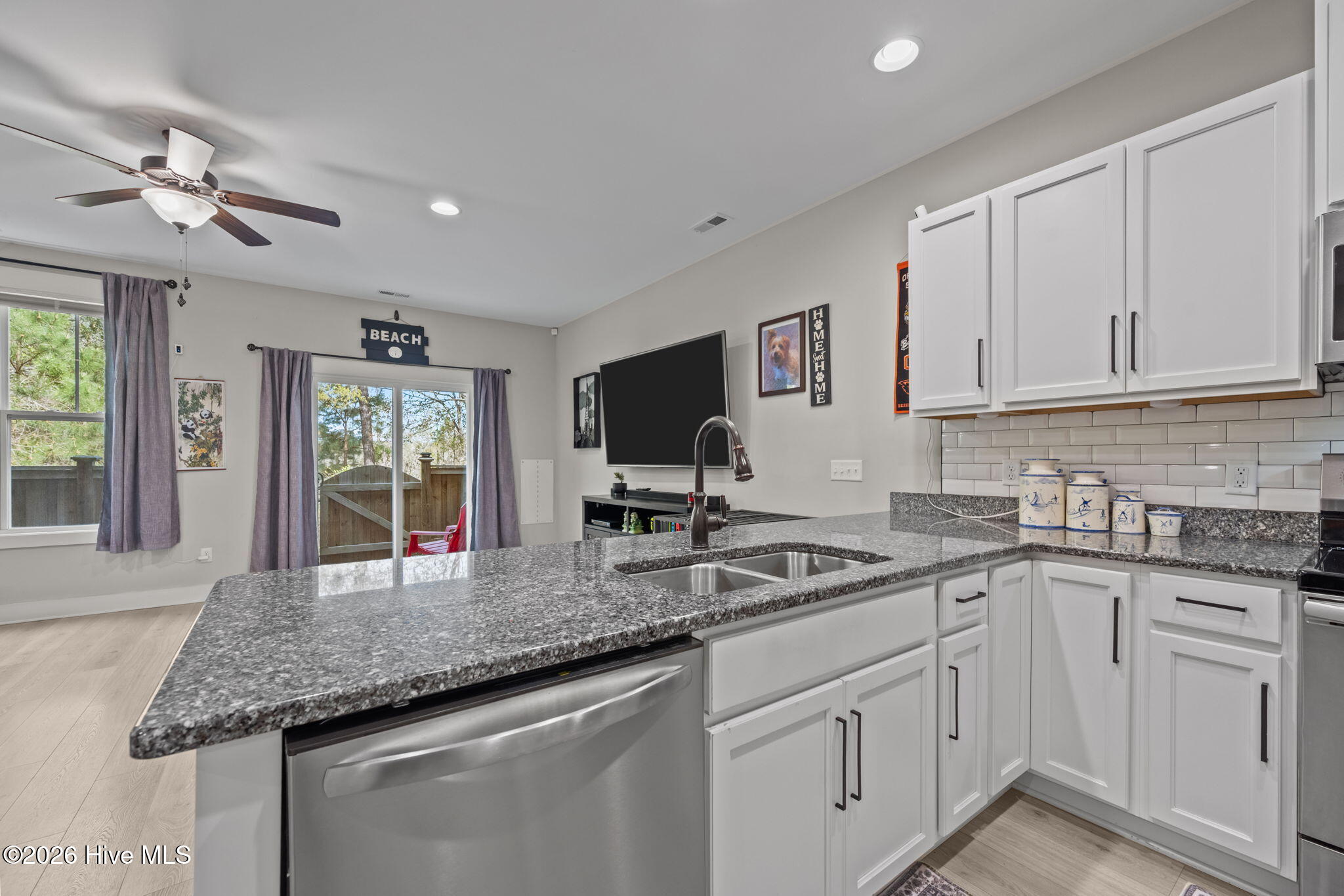 11 Acacia Road Hampstead, NC 28443 - Photo 9 of 27 10