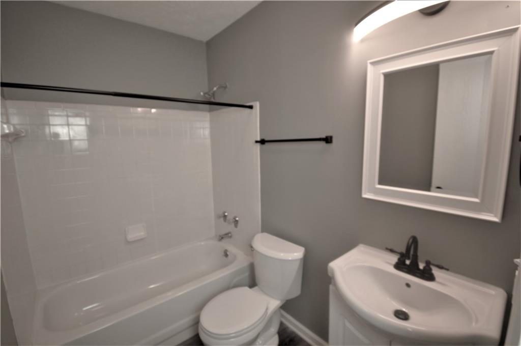 3167 Valley Farms Road Indianapolis, IN 46214 - Photo 8 of 16 Gallery Image 8