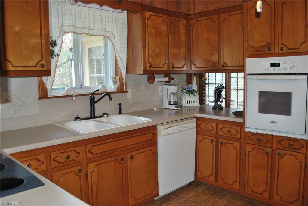 176 Midway Street Cooleemee, NC 27014 - Photo 10 of 43